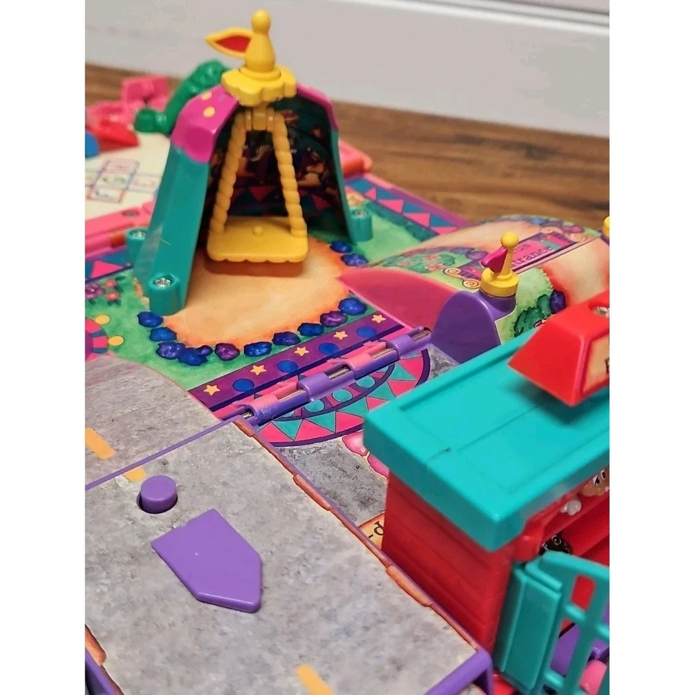 Vtg  1995 Pound Puppies Super Pound Van Deluxe Playset by Galoob - 90% Complete